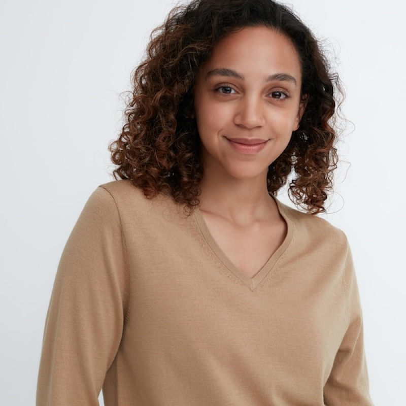 Uniqlo Extra Fine Merino V-Neck Long-Sleeve Gensere Dame Beige | 4762-DRHQE